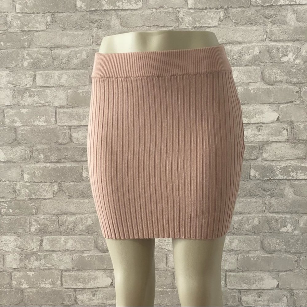 SOLD | Garage Cream Bodycon Mini Skirt - Picture 6 of 16